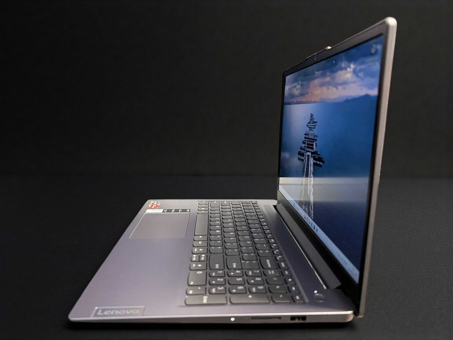Lenovo IdeaPad Slim 3 I Ryzen 5 I 8/512GB Jak Nowy