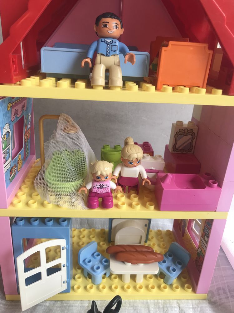Будинок для сім‘ї Лего Дупло Lego Duplo
