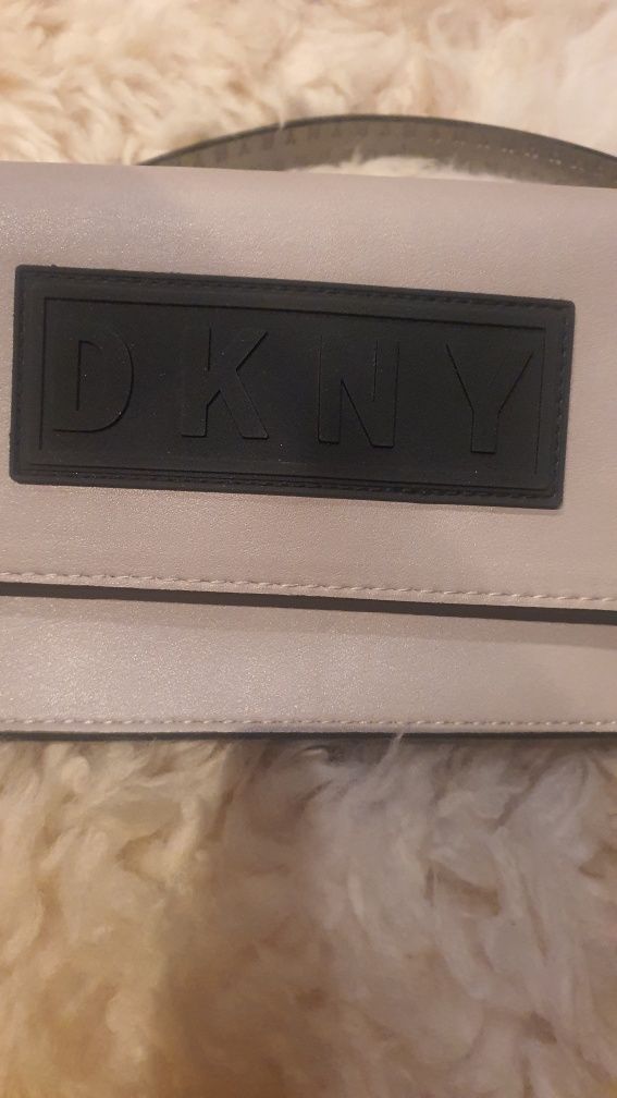 Torebka  Nerka firmy  DKNY