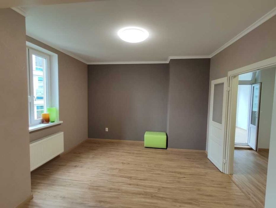 Продаж 4-к квартири. Раїси Окіпної, 8. 3 пов. Русанівка. Лівобережна