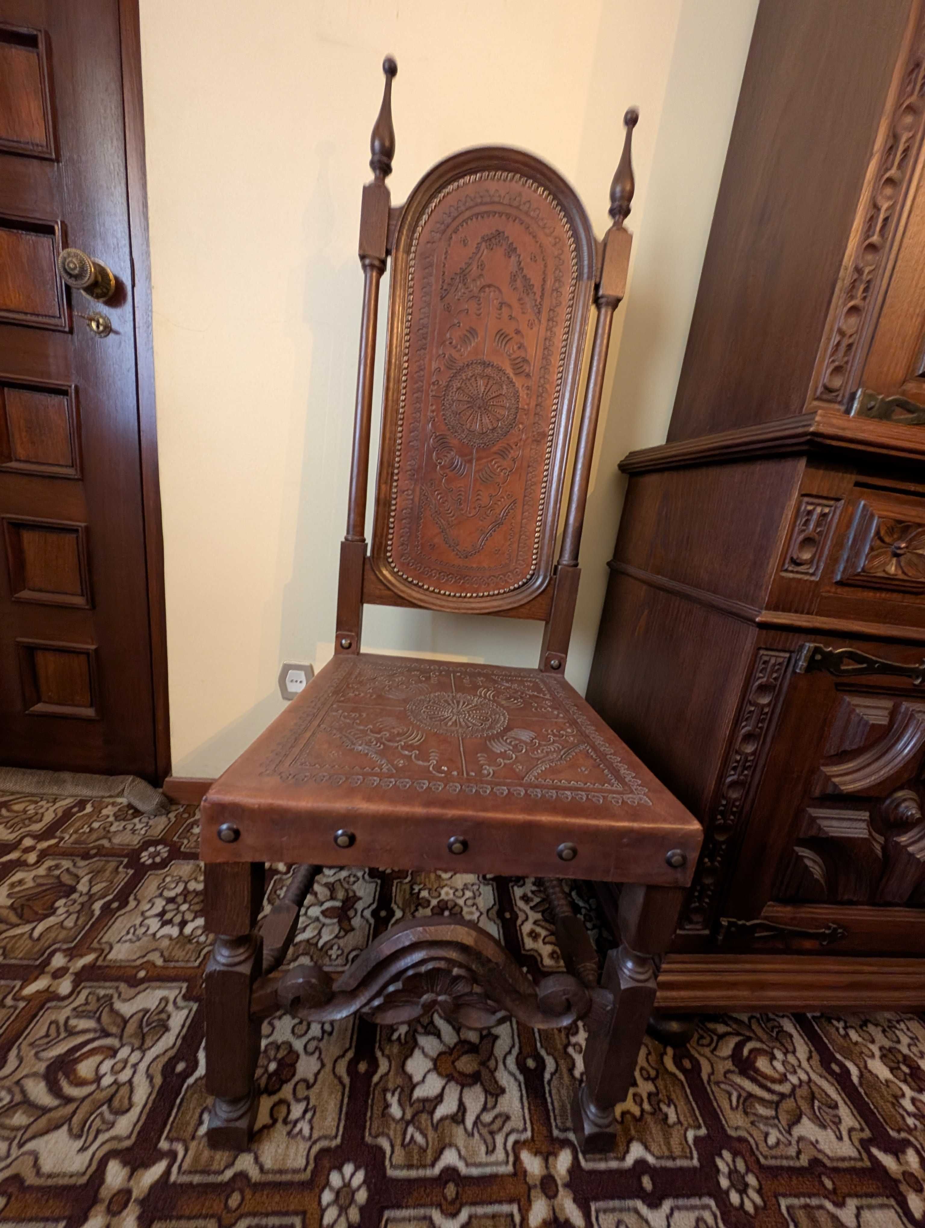 Mobília de Sala de Jantar Estilo Século XVII