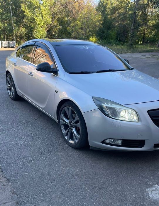 Автомобіль Opel Insignia