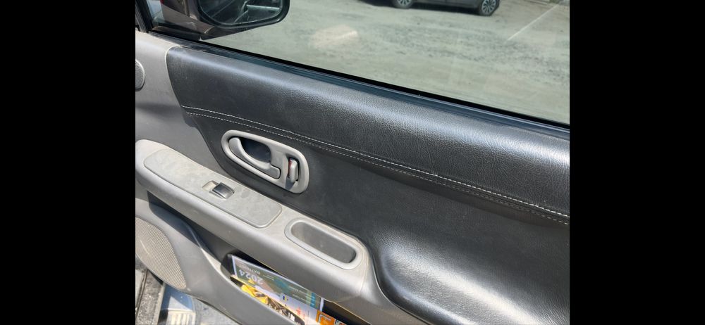 Продом Міцубісі поджеро спорт 1