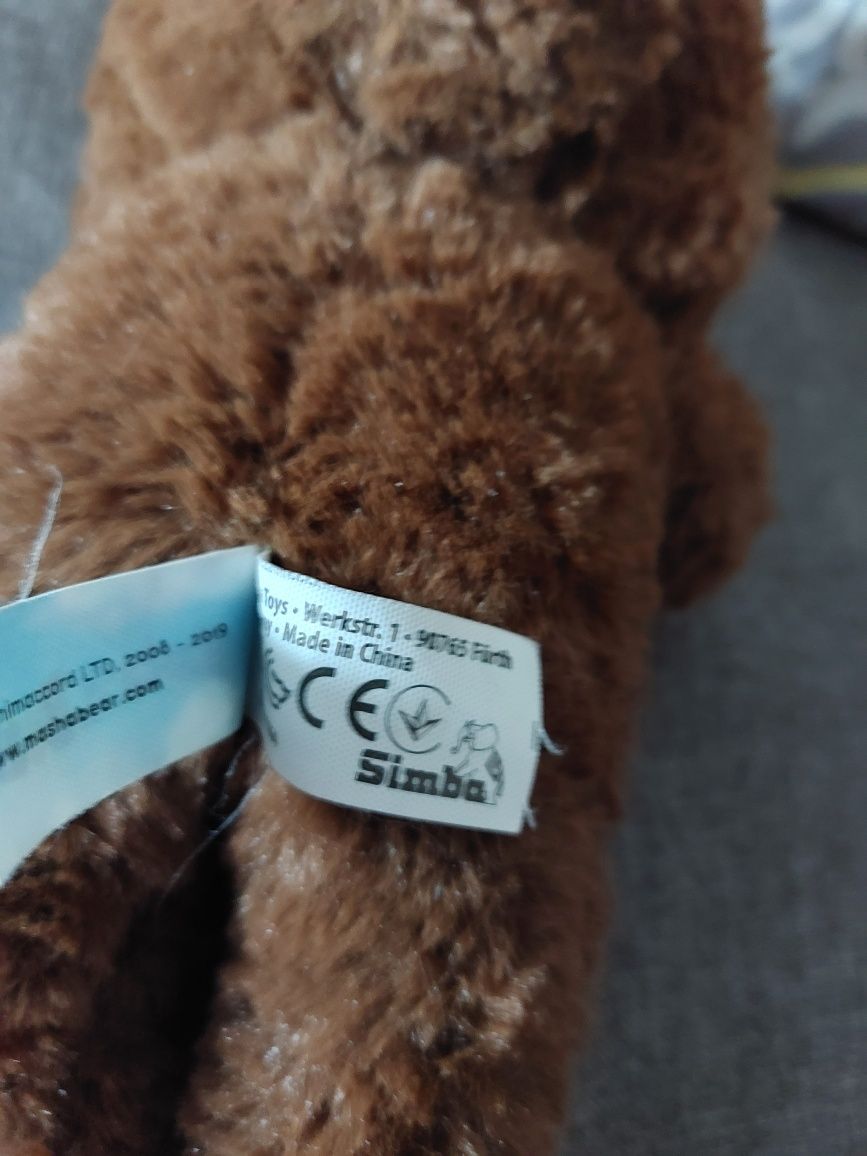 Lalka Masza przebrana za Niedźwiedzia Simba Masza i Niedźwiedź