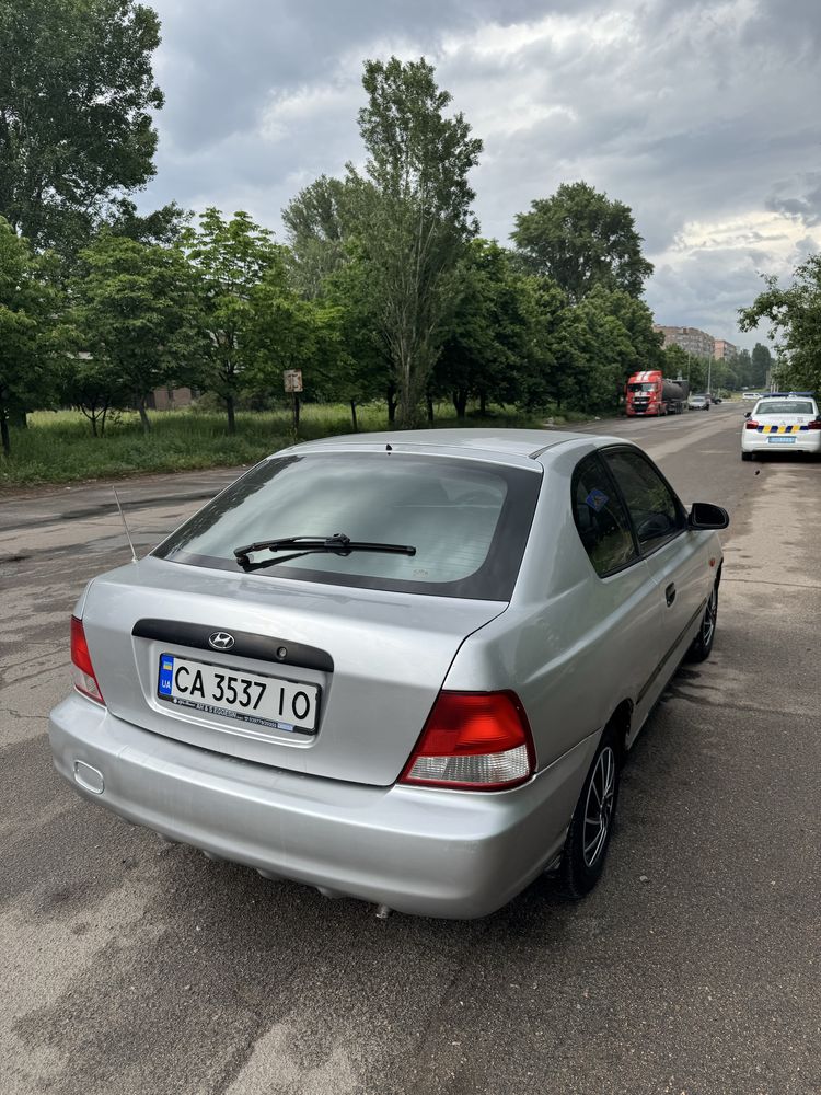 Hyundai Accent               .