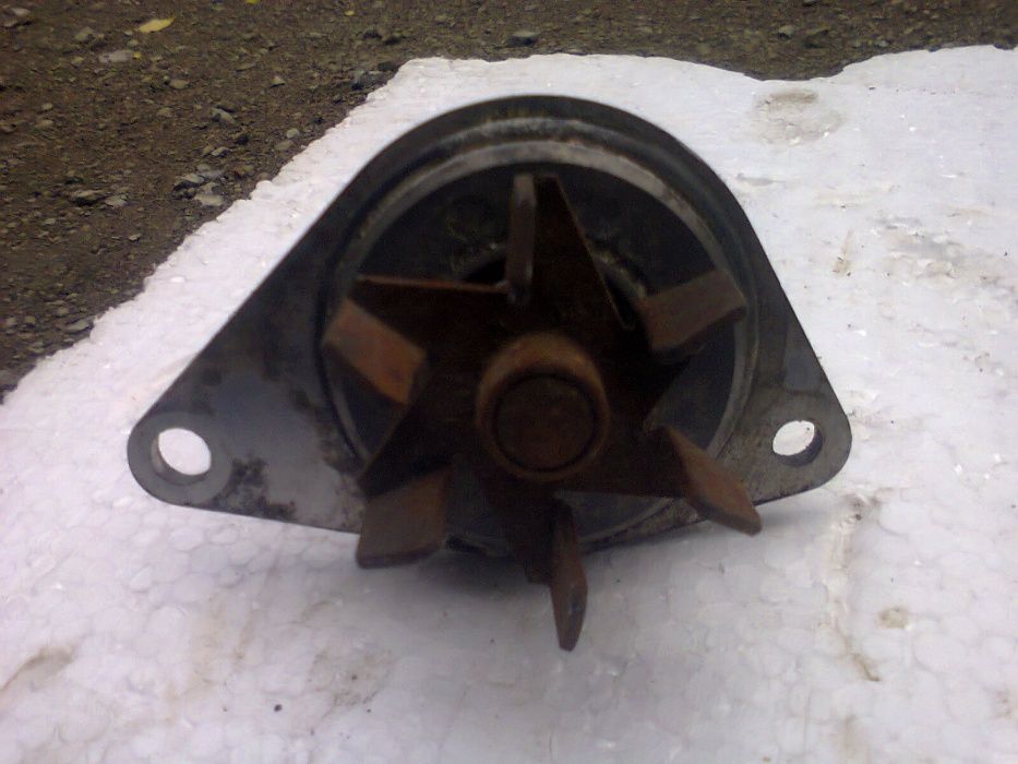 Помпа б.у Ситроен С2-С3 1.4 8v
