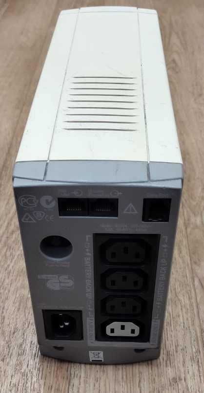 Источник бесперебойного питания (ИБП) APC Back-UPS CS 650VA