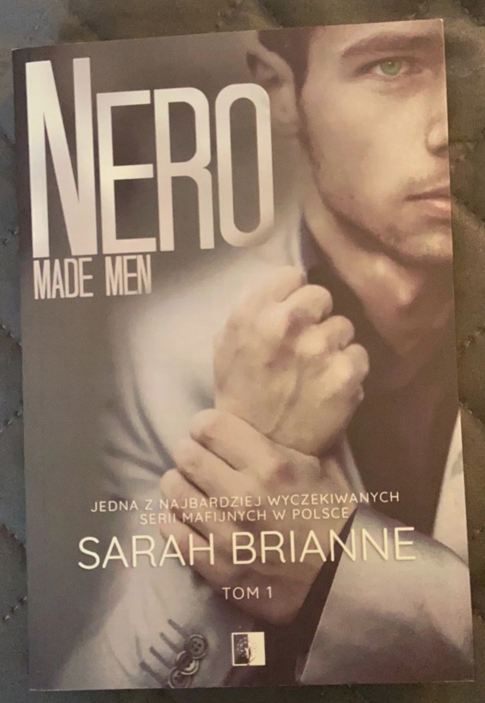 Nero Sarah Brianne