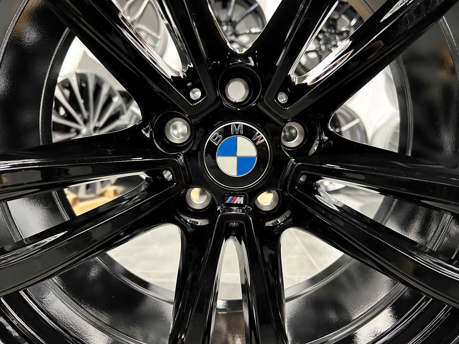 Oryginalne koła zimowe BMW 19 5x112 X3 G01 G45 X4 G02 Styling 647M