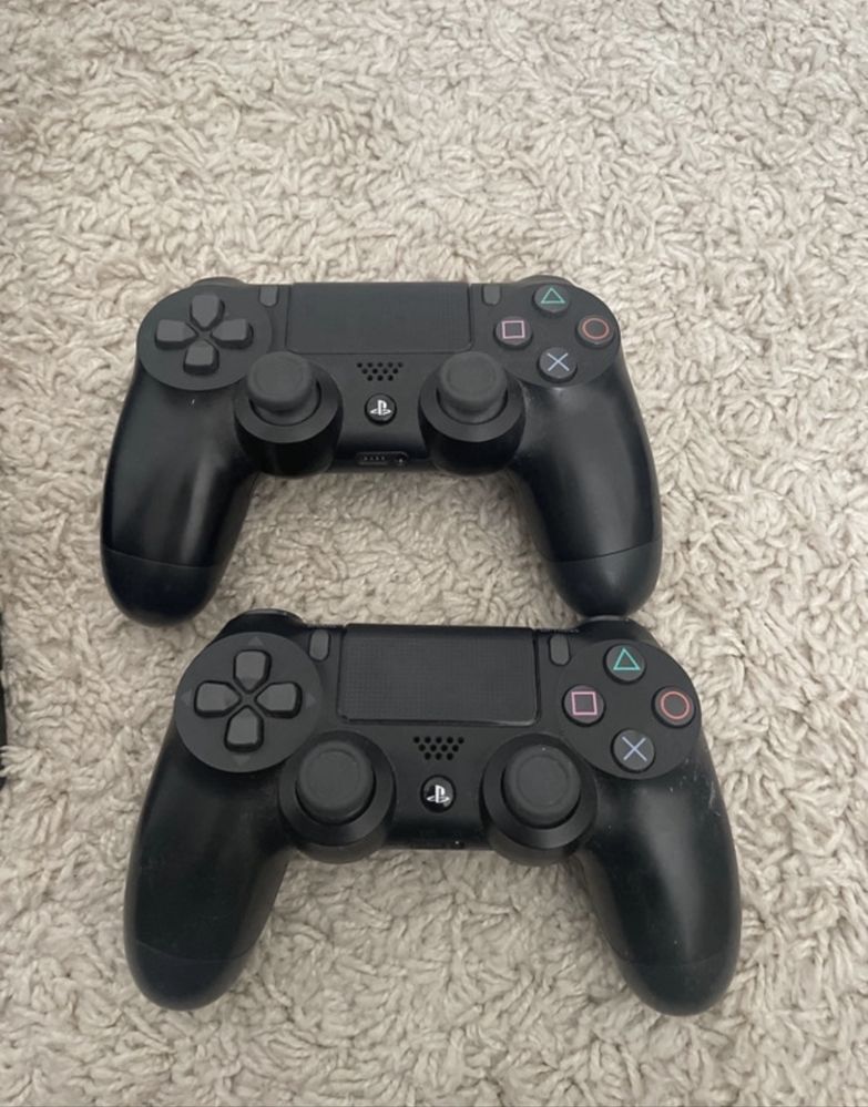 Playstation 4 em muito bom estado