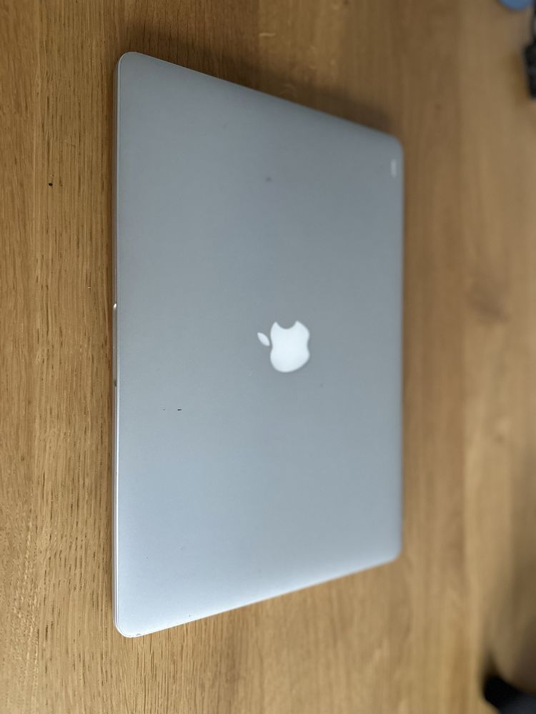 Apple MacBook Pro (Retina, 15-calowy, model A1398) + pudełko/zasilacz