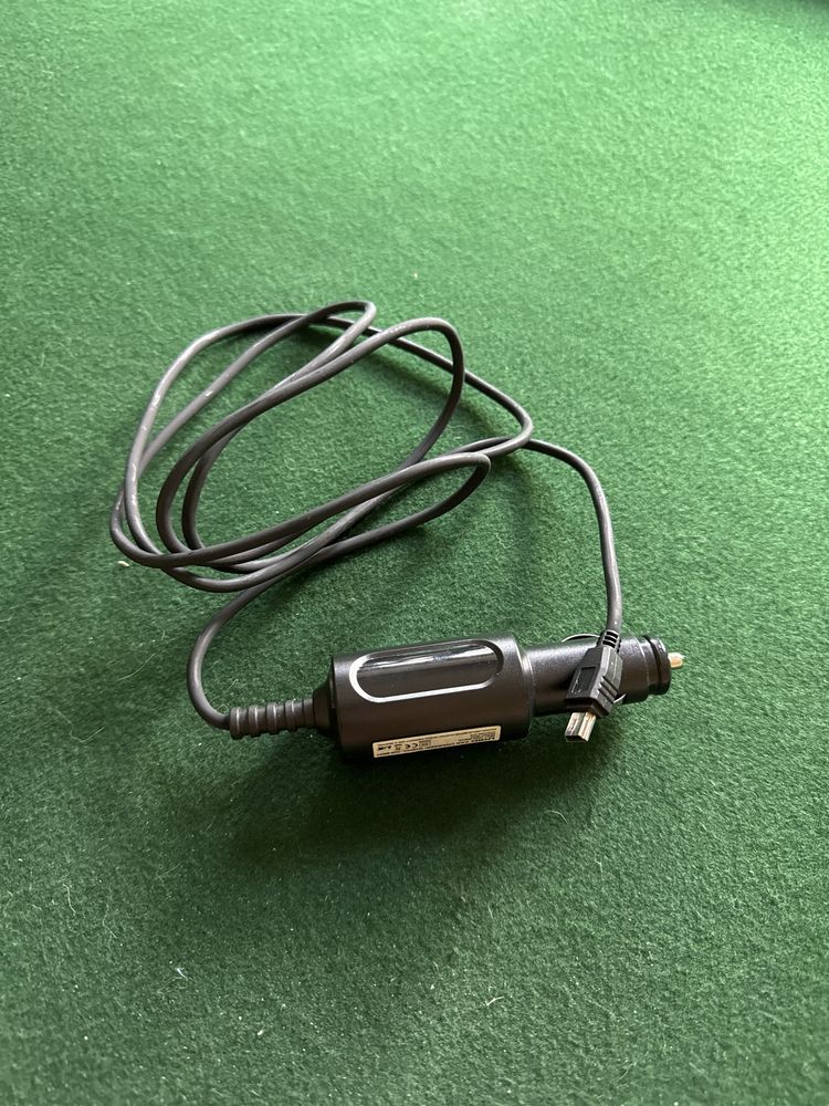 Ładowarka samochodowa USB podłączana do popielniczki