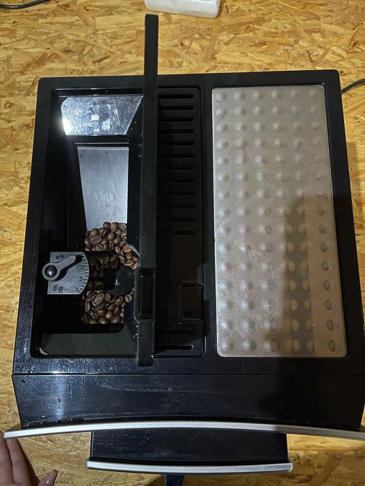 Кавомашинка Delonghi | В гарному стані