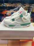 NoweButyDamskieJordan4RetroSBPineGreen.45