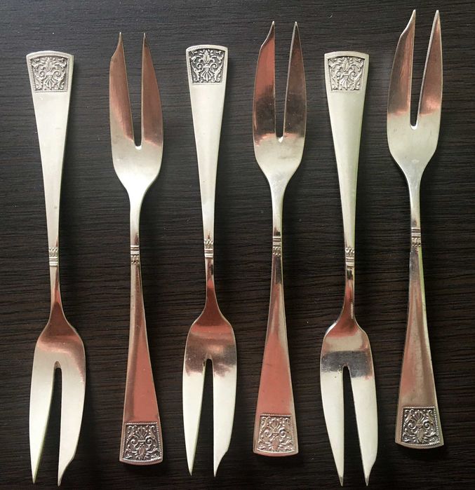 Posrebrzane, bardzo stare widelczyki do ciasta