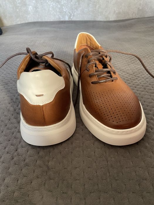 Чоловічі Стильні Шкіряні Кросівки ESTRO