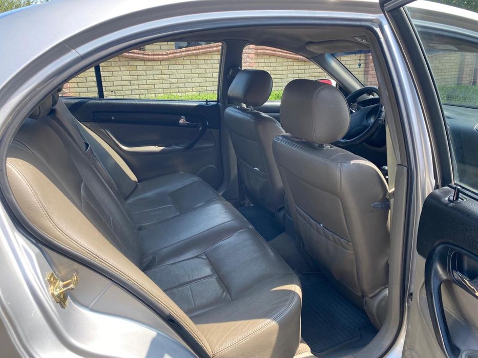Продам автомобіль Chevrolet Evanda