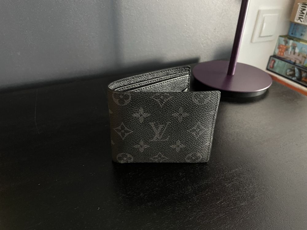 Czarny portfel Louis Vuitton LV