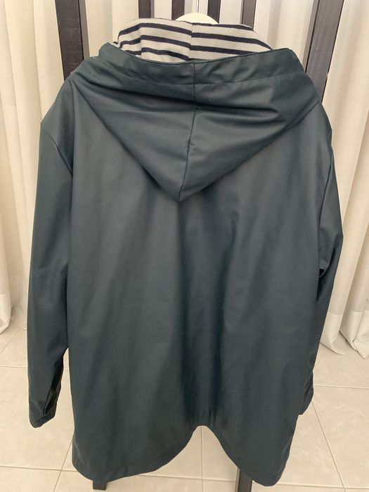 Casado Hublot inpermeavel