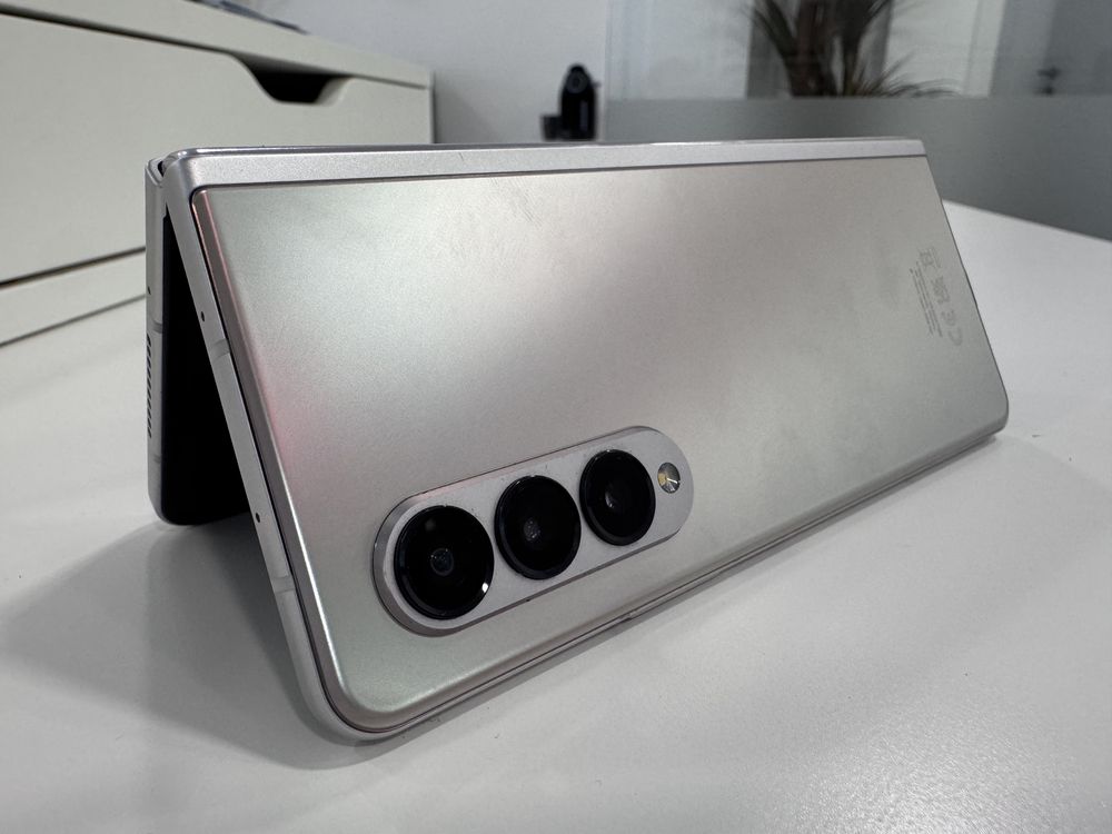 Galaxy Z fold 3 5g
