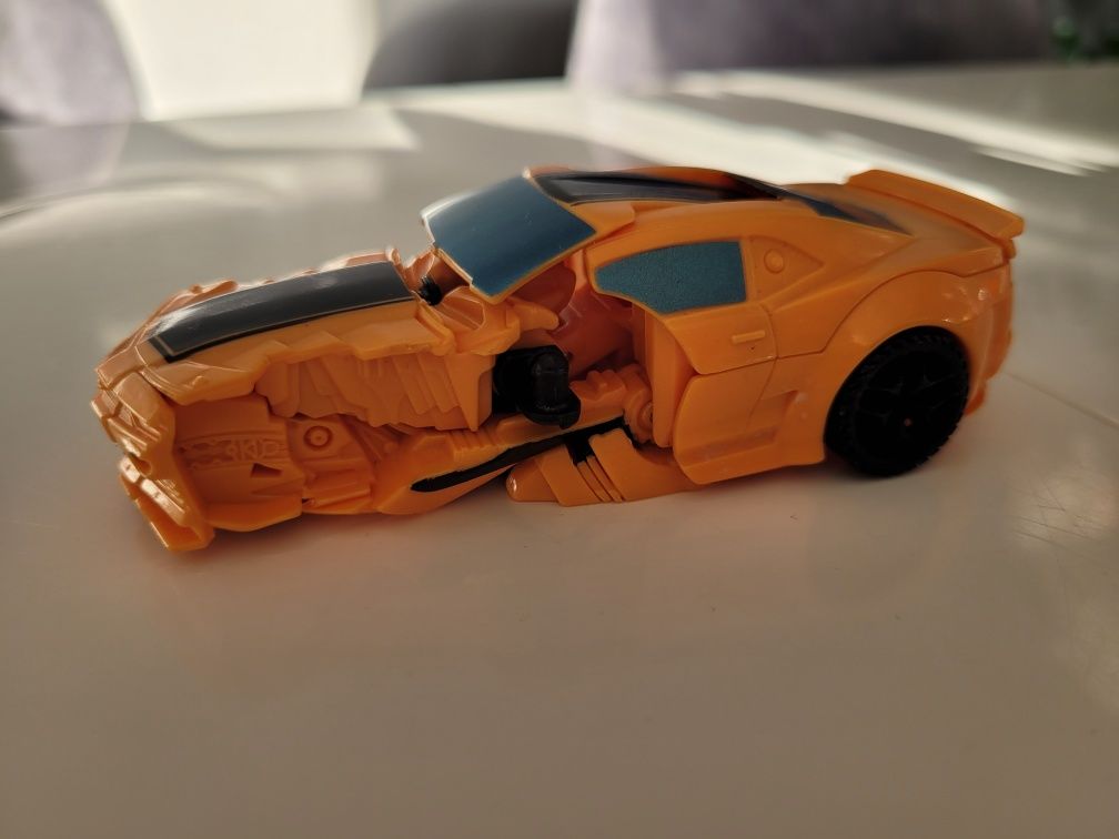 Figurka Transformers /auto