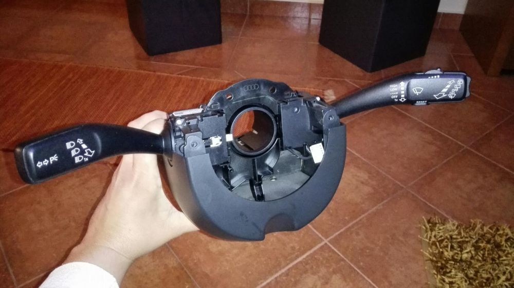 Vendo manetes dos piscas e escovas da audi a4b8 original
