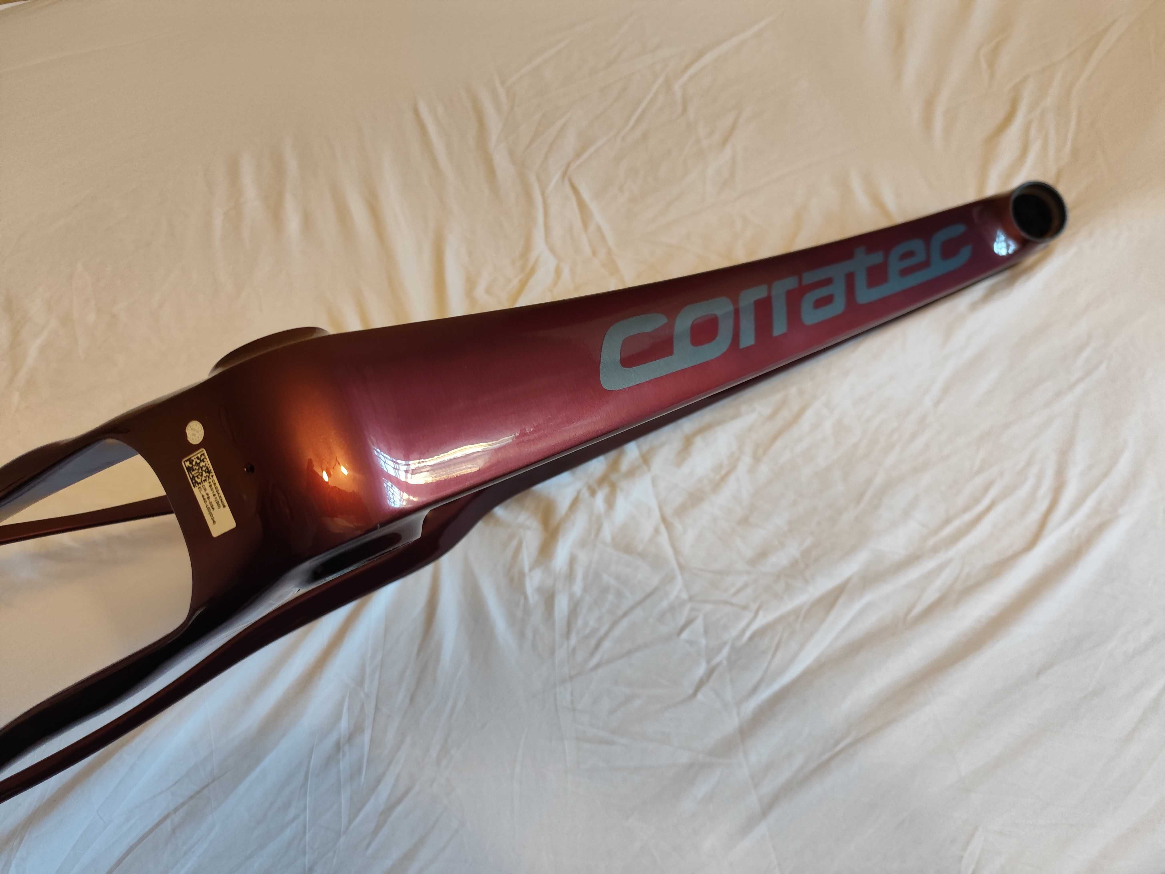 Corratec REVO BOW Elite rozm M Rama