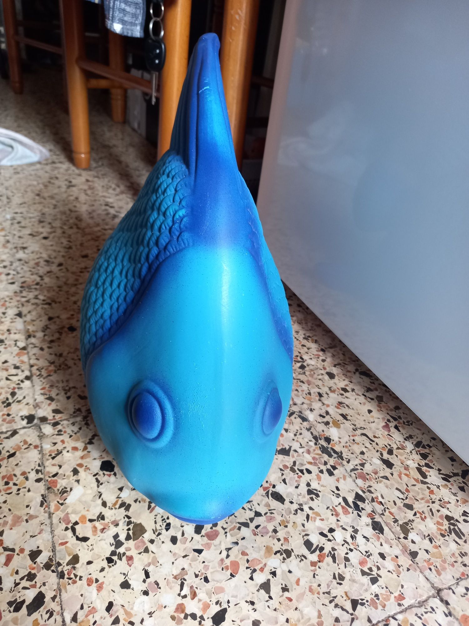 Peixe decorativo em louça