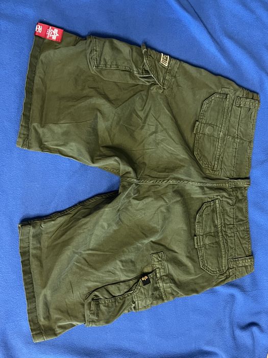 Spodnie, bojówki, krótkie szorty Alpha Industries CREW SHORT 32 oliwka