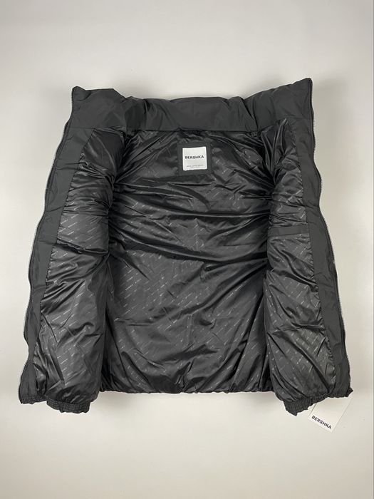 Жилет Bershka Puffer Gilet (S / M) чорний чоловічий дутий на осінь