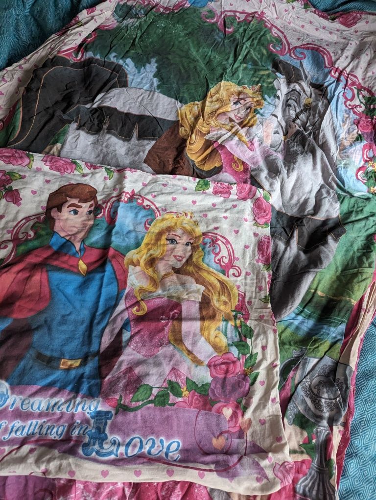 2 zestawy pościeli dziecięcej Barbie i Disney Śpiąca królewna