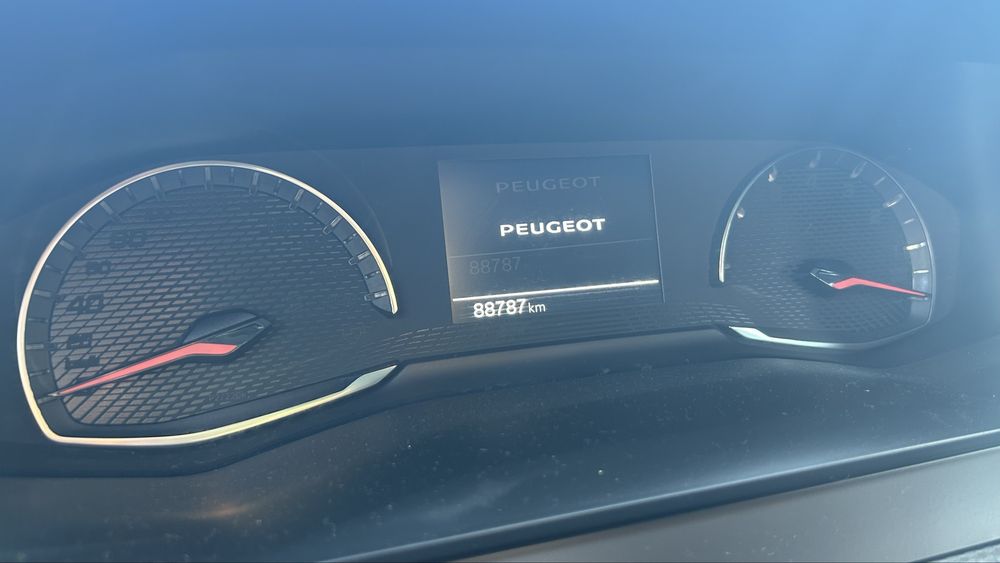 Peugeot 2008 1.2 PureTech Active (2021)