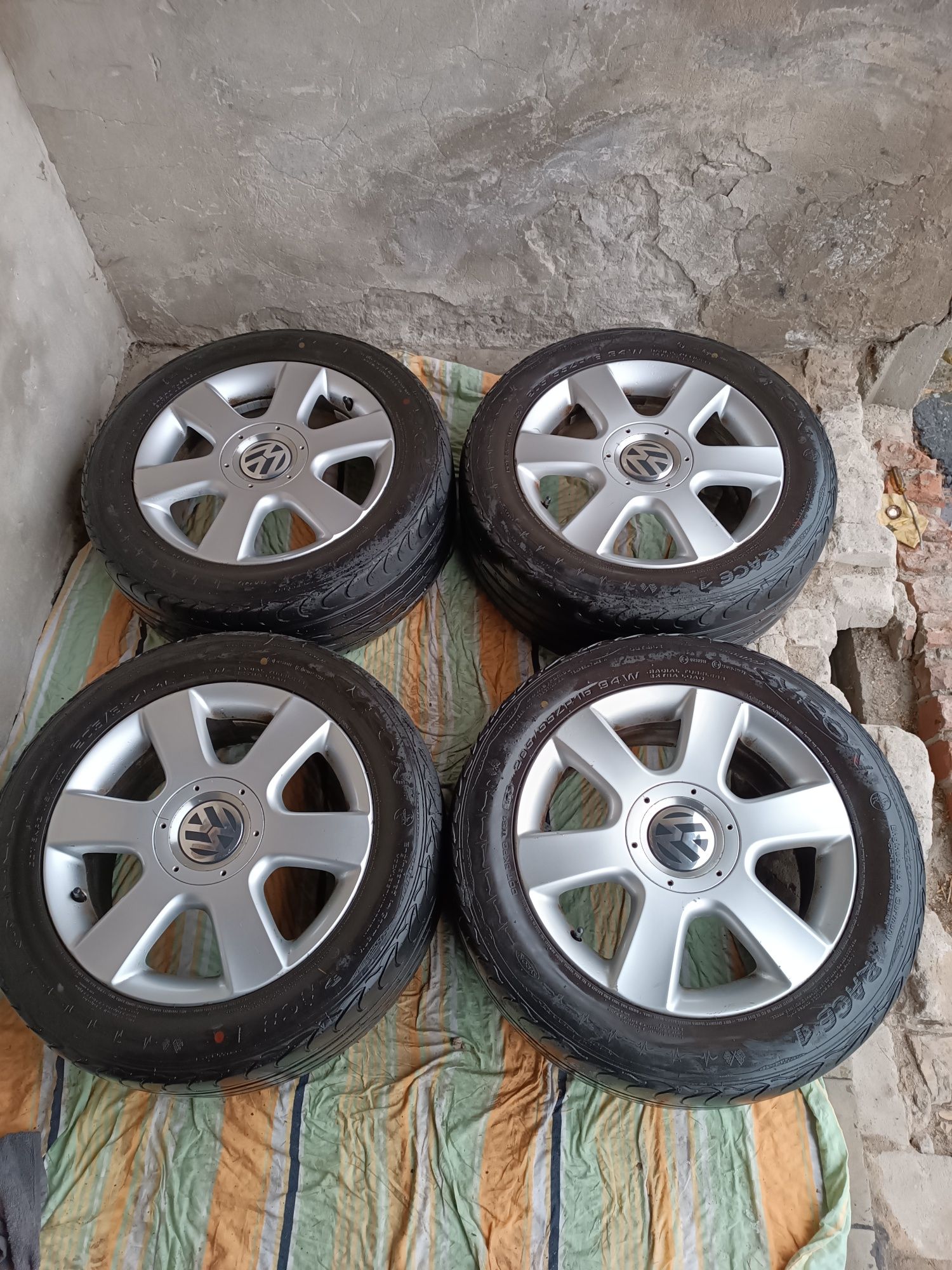 Komplet kół Lato VW Touran 5x112 16"