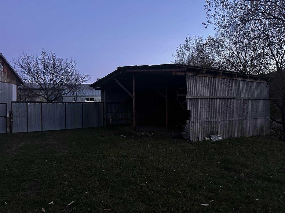 Продається комерційна споруда в смт.Дубове