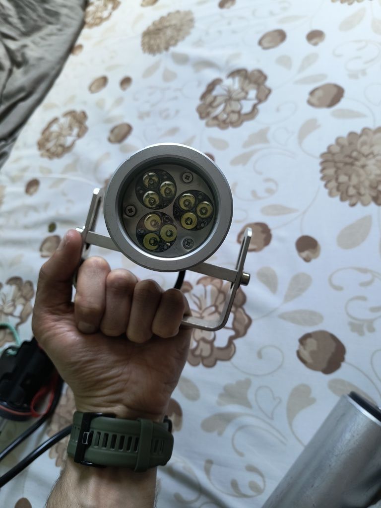 Latarka nurkowa azon LED 3000 9 diód xpe