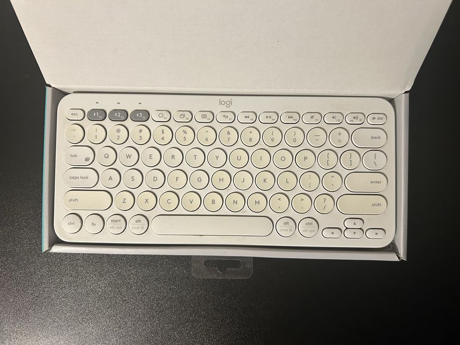 Mac mini M4 256/16 + akcesoria