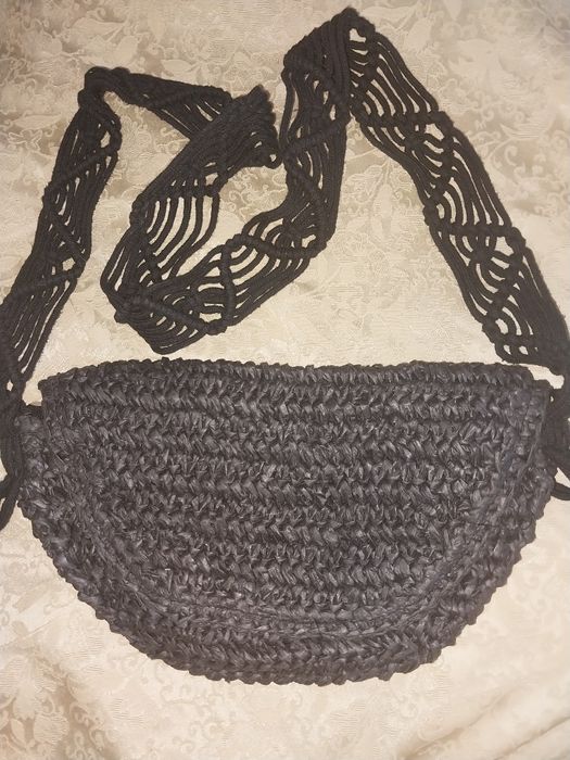 Плетенна сумочка на плетенному ремінці