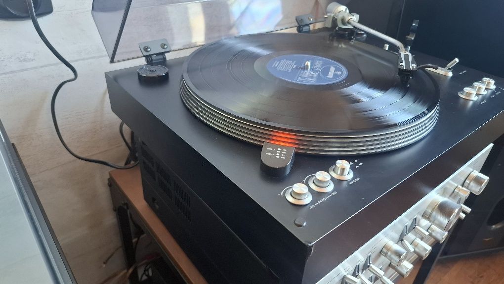 Piękny gramofon Palladium NSP-7000