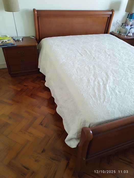 Cama de casal com colchão