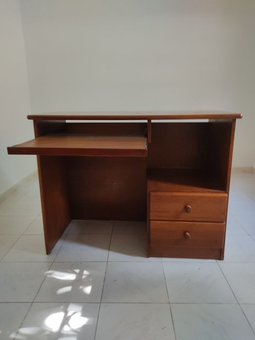 Secretaria e cadeira