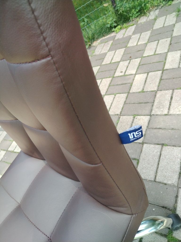 Продам офісне крісло NOWY STYL