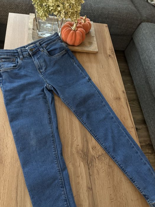 Spodnie jeansowe Reserved r. 152