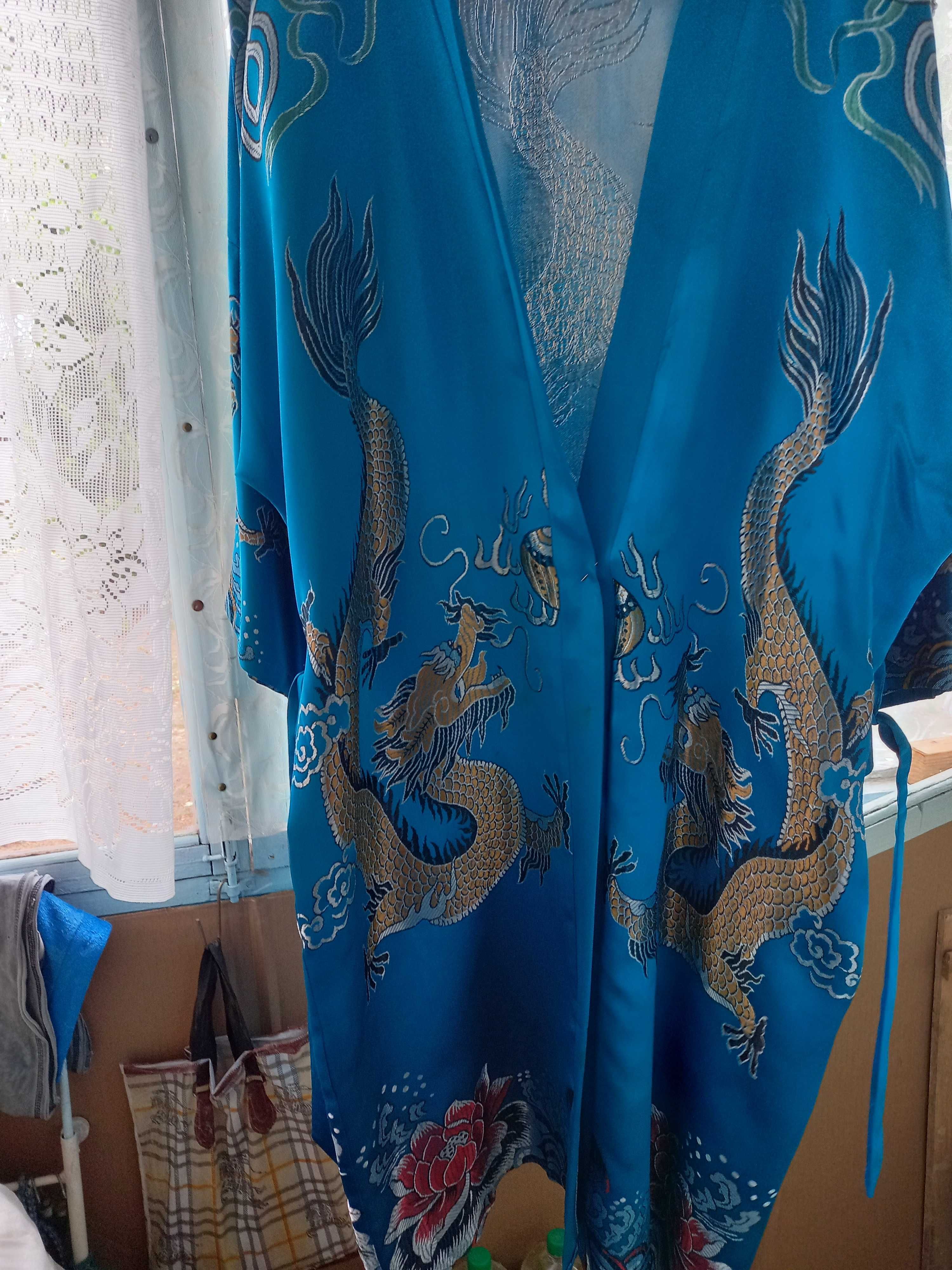 Продам кимоно атласное