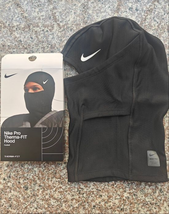 Nike Pro Hyperwarm Hood – kominiarka maska termiczna biała i czarna