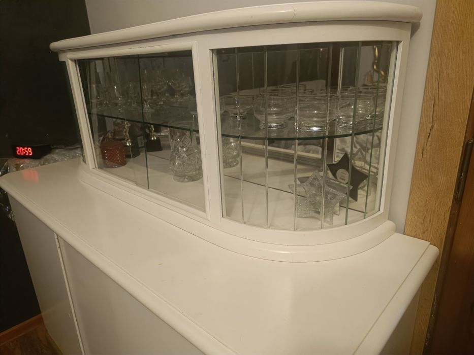 Komoda, kredens z nadstawka biały lata 60