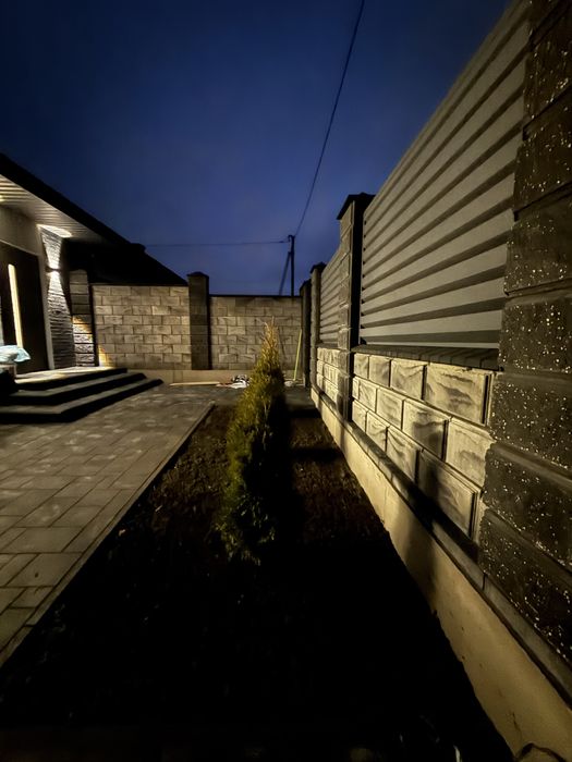 Готовий котедж-двоян, з асфальтованим доїздом!