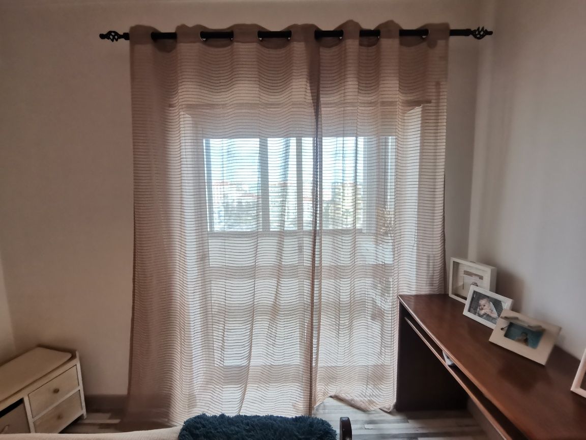Conjunto colcha +3fronhas+ cortinado+ varão