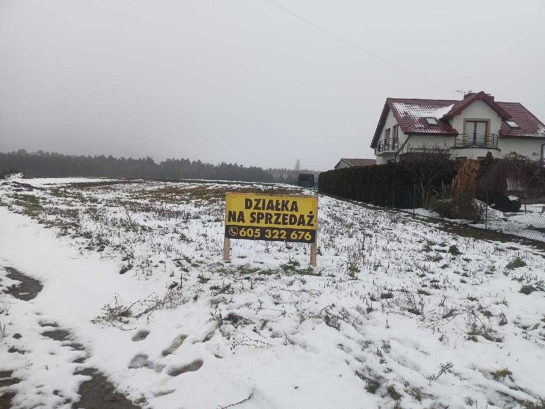 Sprzedam działkę budowlaną w spokojnej miejscowości blisko lasu