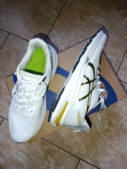 Кросівки asics 43 розмір 27 см устілка