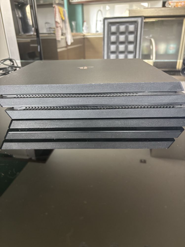 Konsola Playstation4 PS4 Pro 1Tb